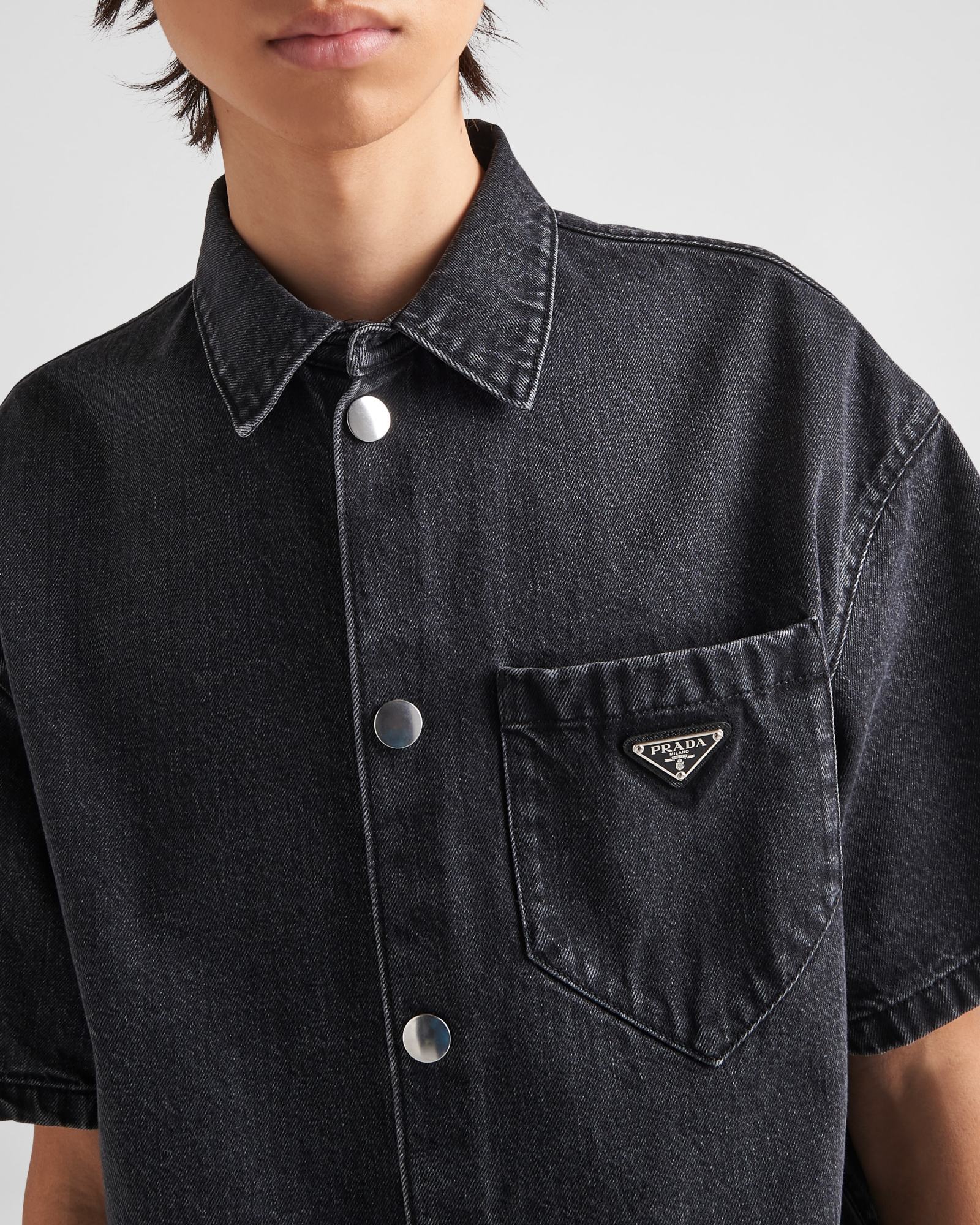 Prada Logo Plaque Short Sleeved Denim Shirt In Black