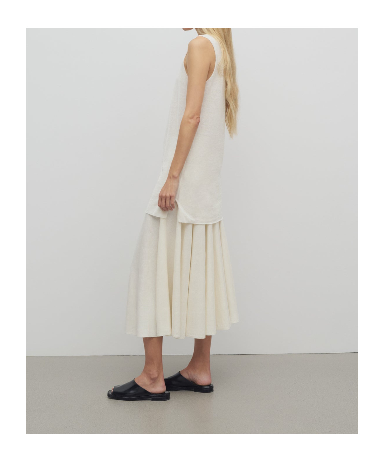 The Row Jaliah Cotton And Linen-blend Midi Skirt In White