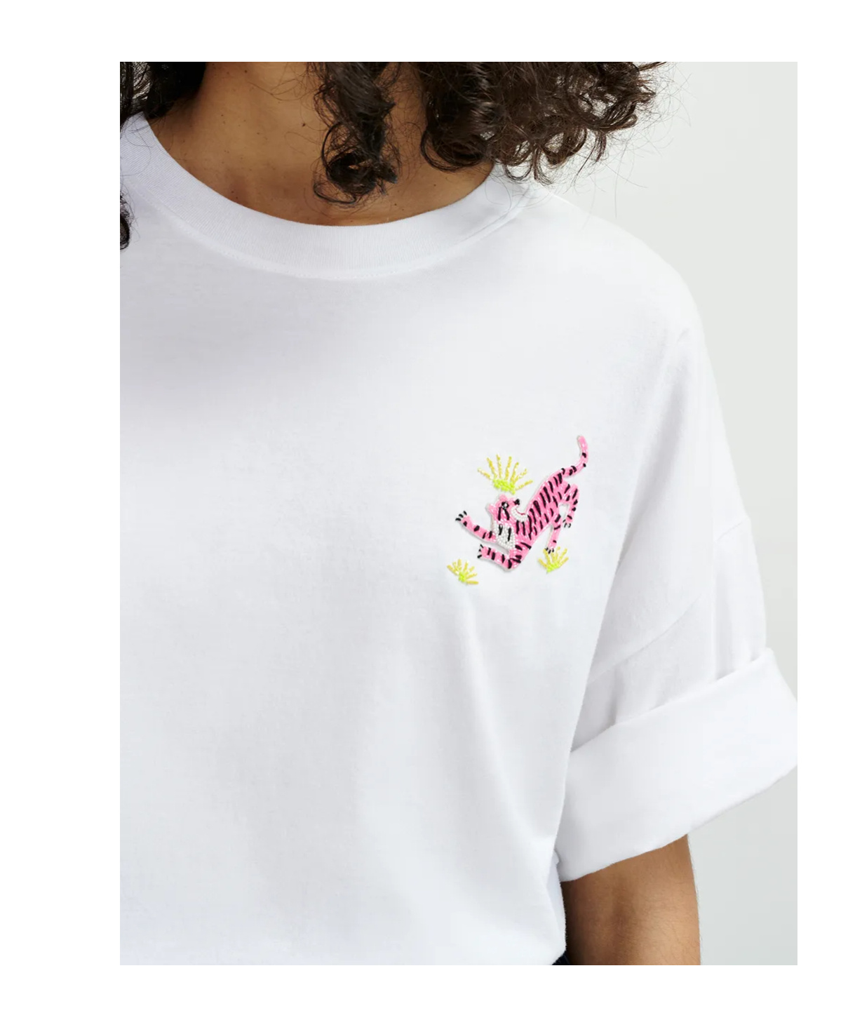 Essentiel Antwerp Hungle Embroidered Tshirt In White