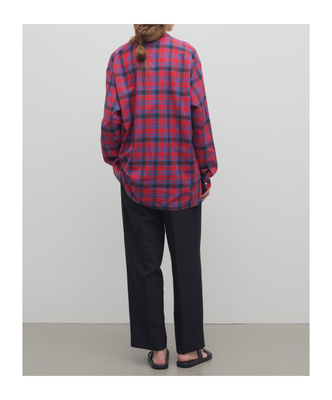 The Row Lilas Wool And Linen Blended Pants In Black