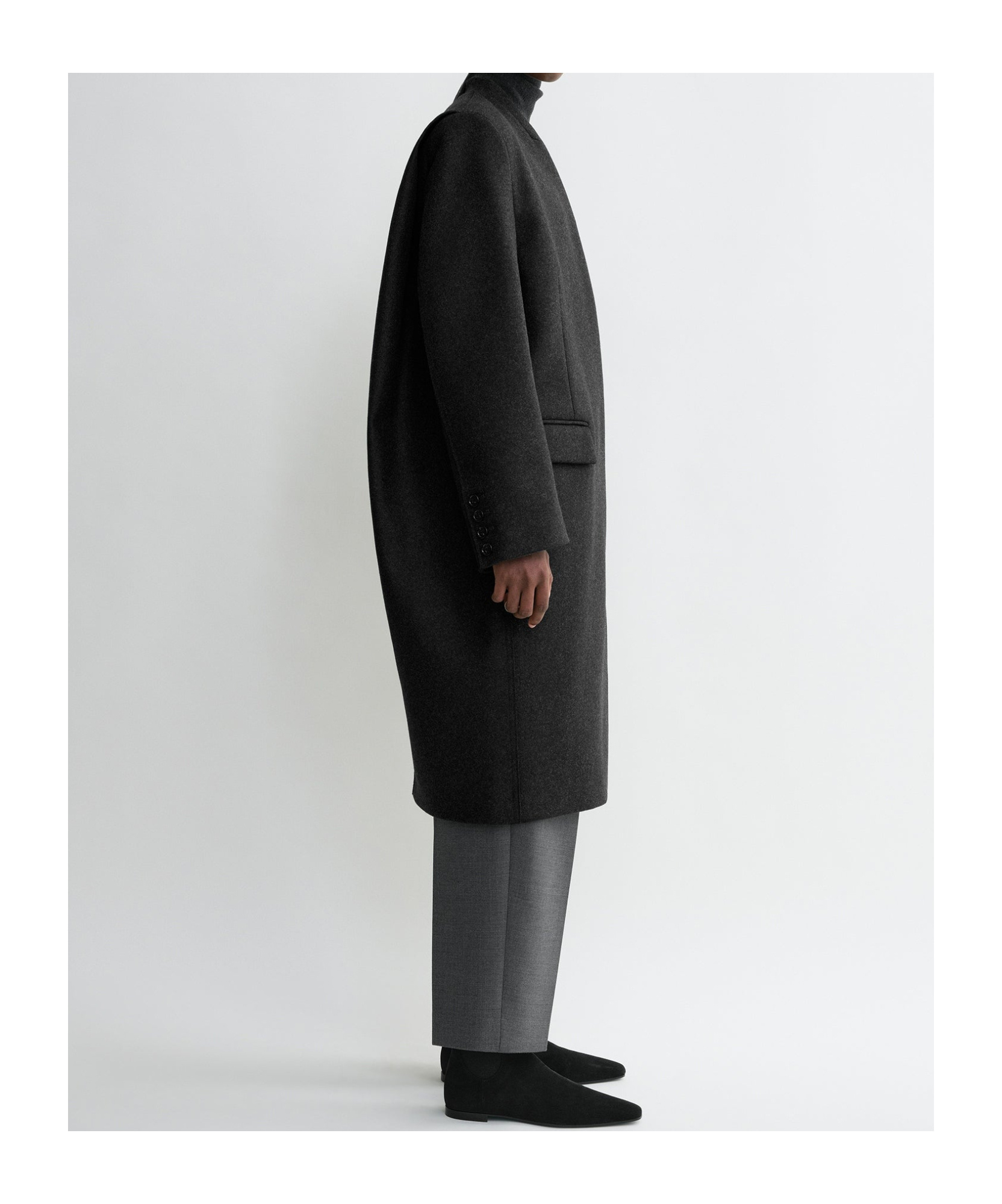Totême Deep Pleat Coat In Black