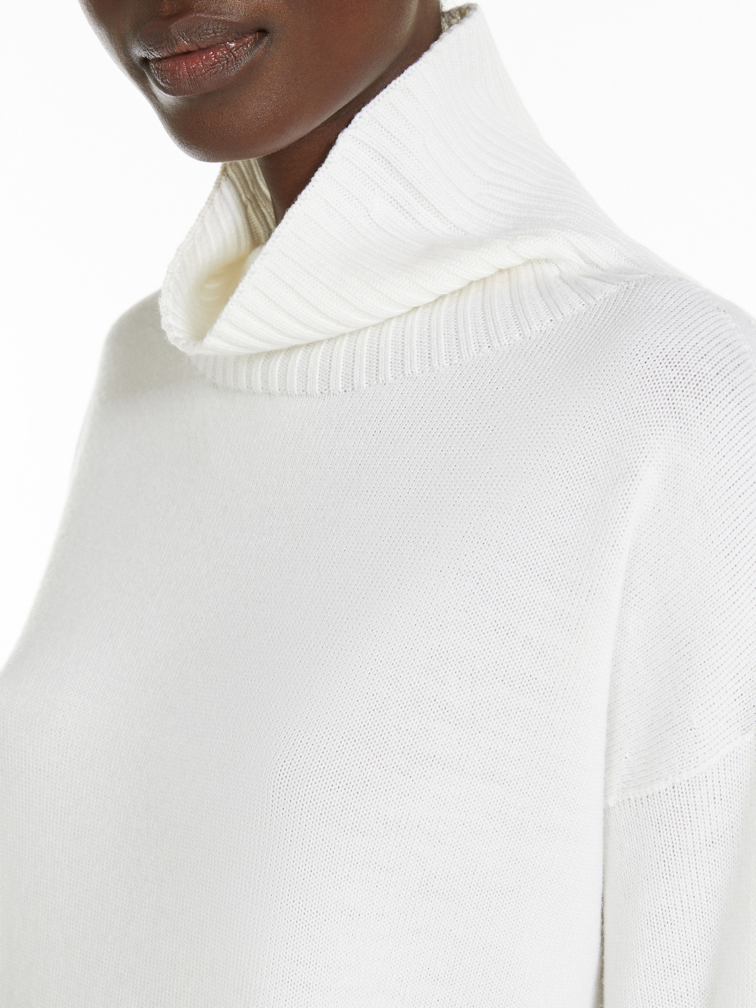 Max Mara Wool Knitted Sweater In White