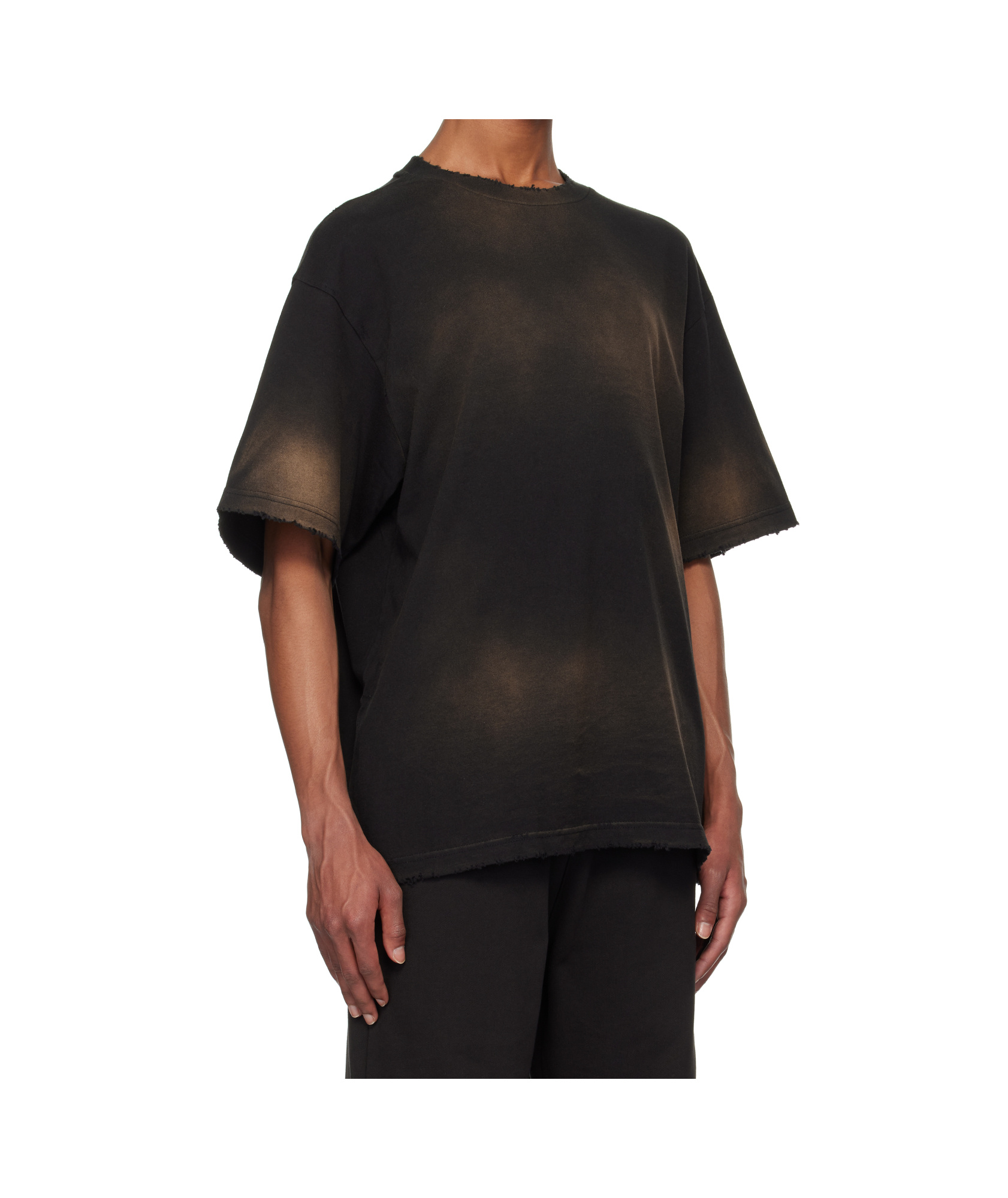 We11 Done Distressed T-shirt In Black