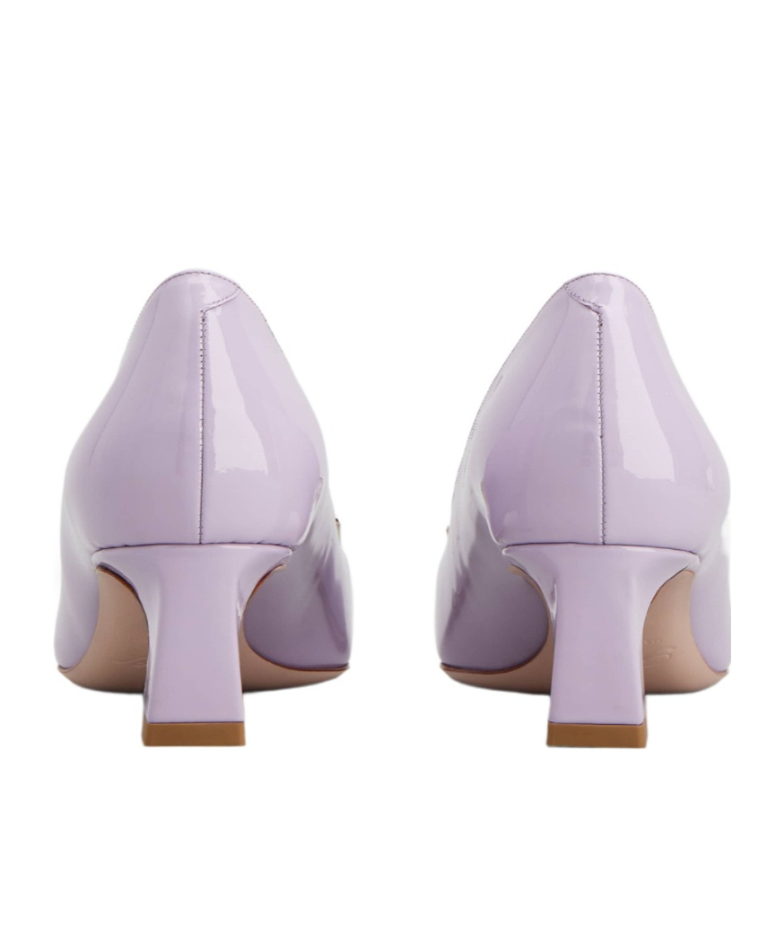 Roger Vivier Trompette Metal Buckle Pumps In Patent Leather In Purple