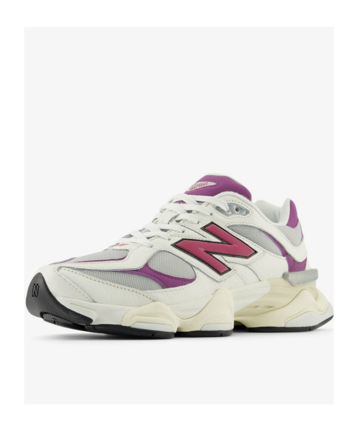 New Balance Lace Up Sneakers In White