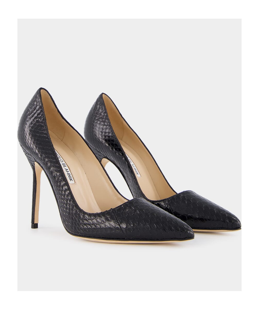 MANOLO BLAHNIK MANOLO BLAHNIK EMBOSSED POINTED TOE PUMPS