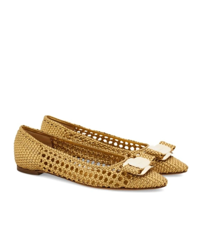 Ferragamo Ballet Flat With New Vara Plate In Nude