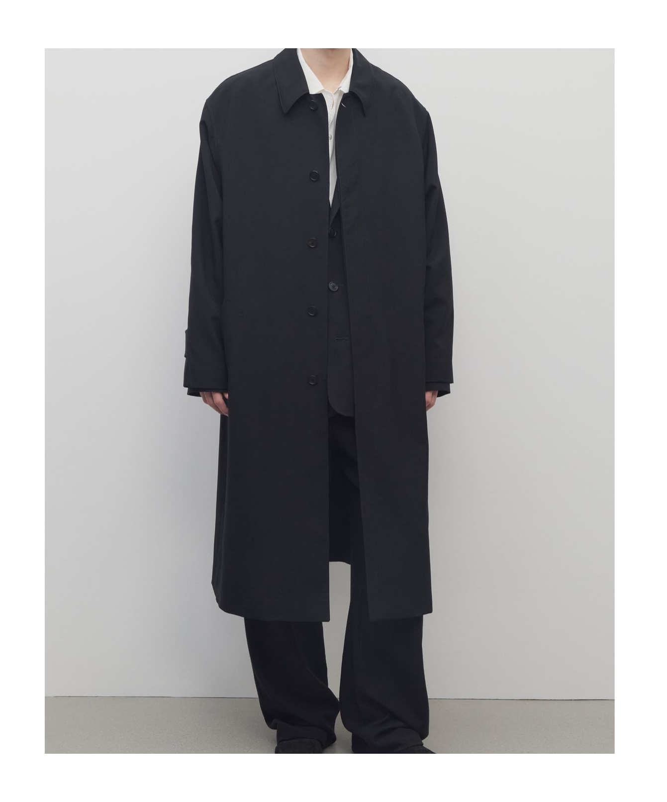 The Row Riku Wool Coat In Black