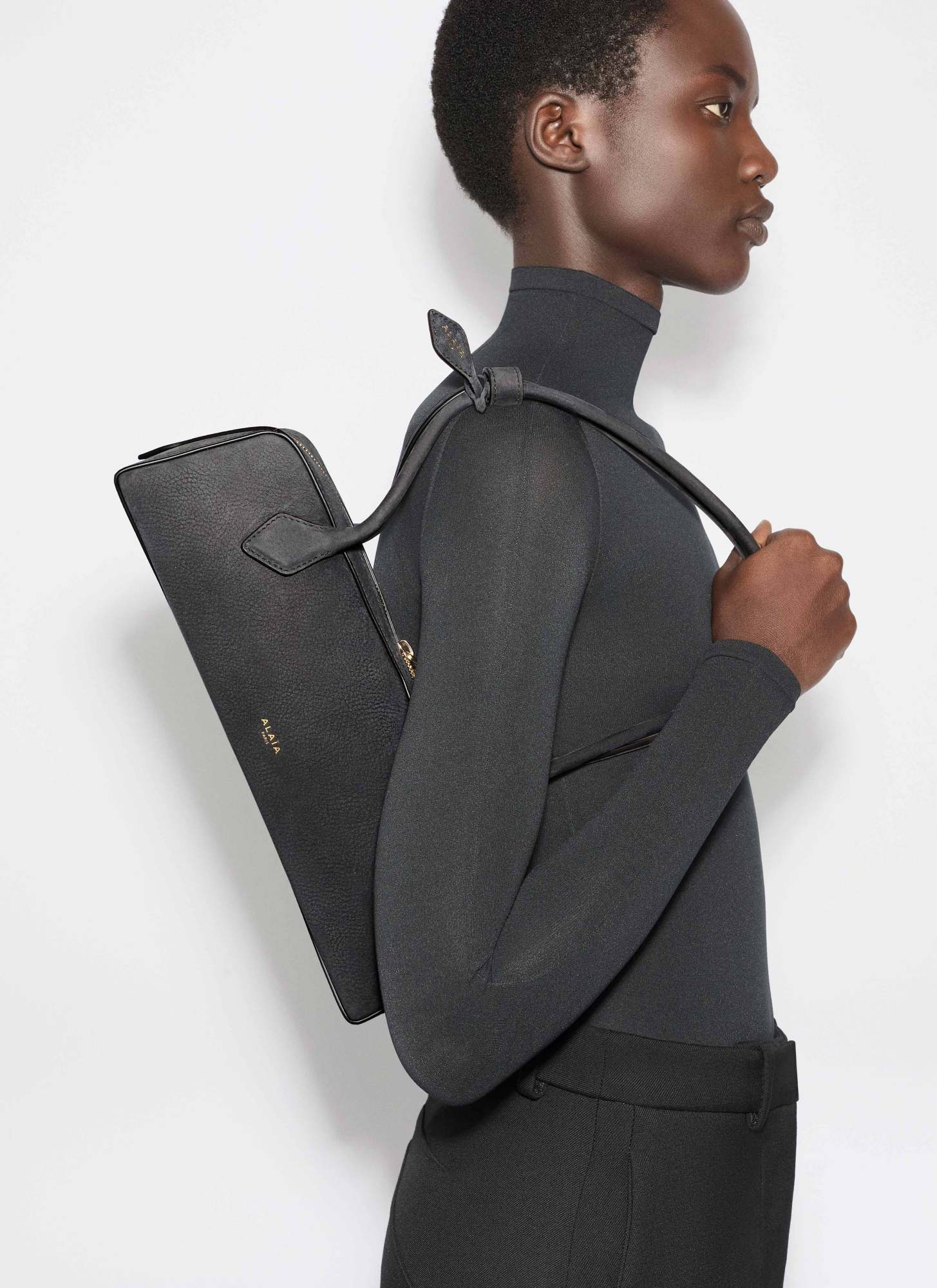 Alaïa Le Teckel Medium Bag In Nubuck Calfskin In Blue