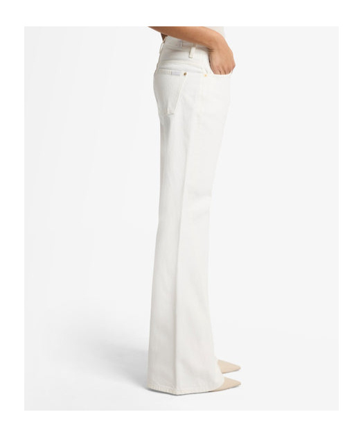 7 For All Mankind Slim Illusion Twisted Seam Spencer Flare In White