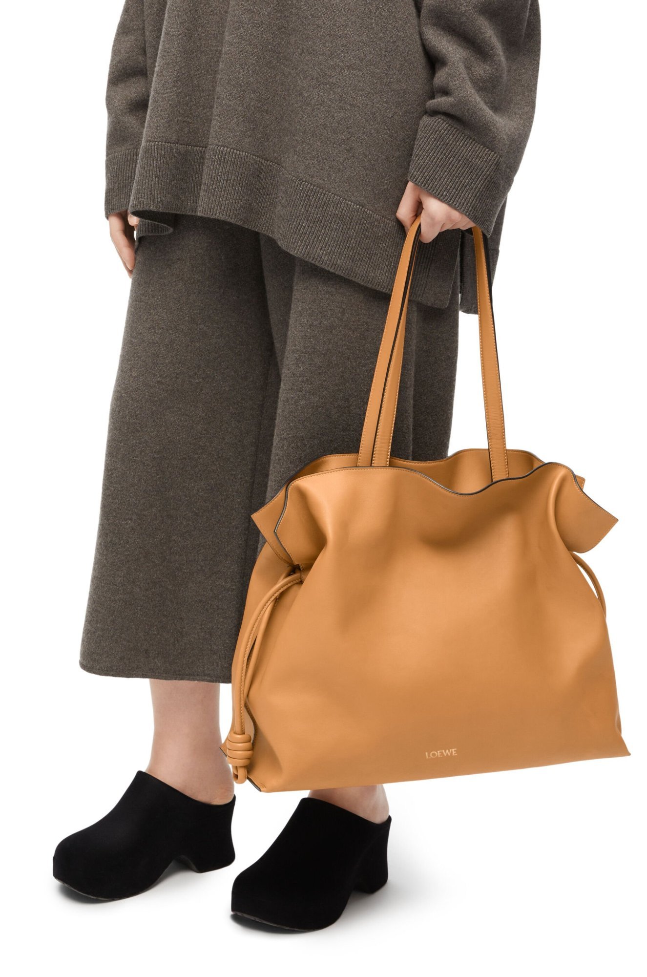 Loewe Extra Large Flamenco Tote Bag In Brown