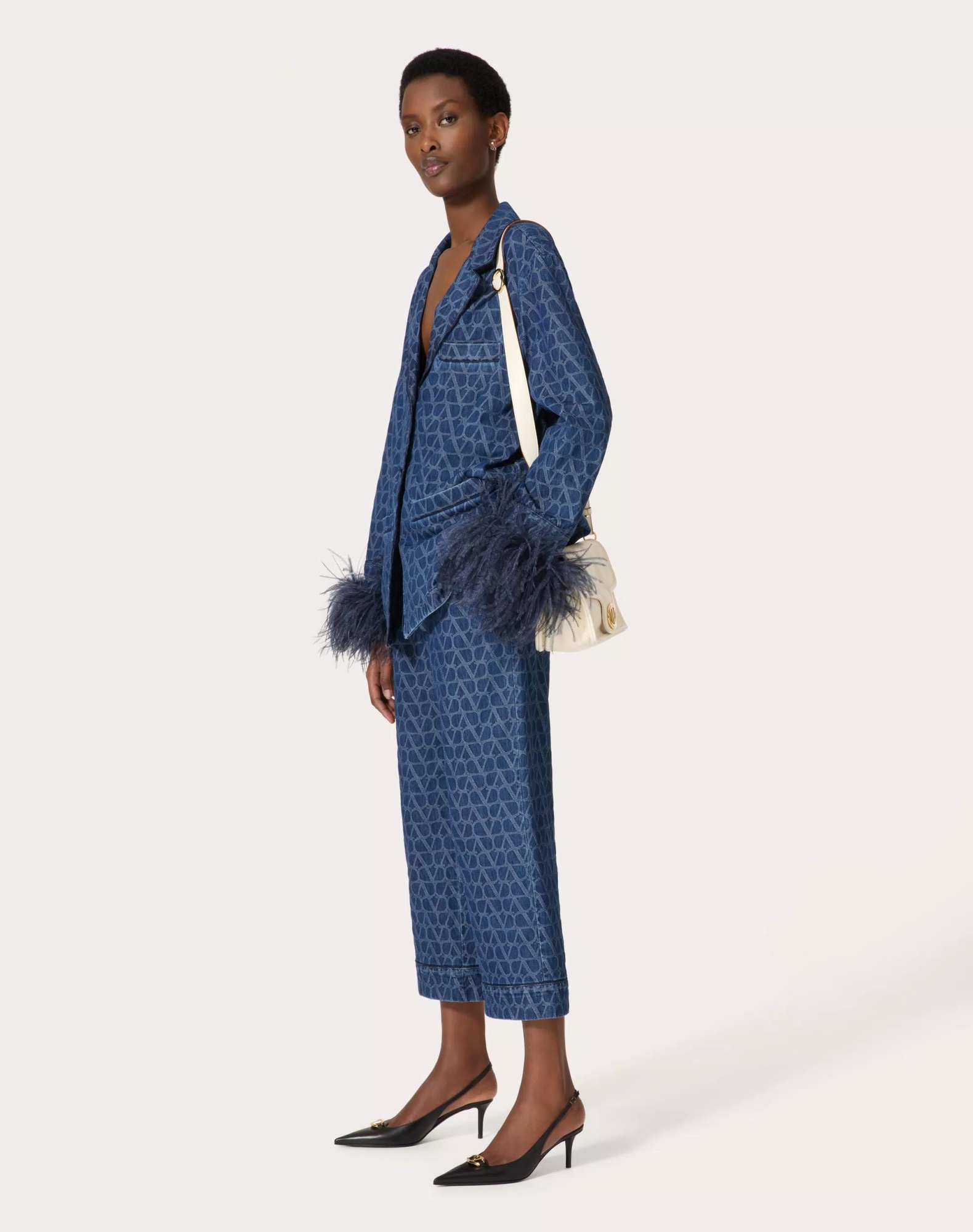 Valentino Toile Iconographe Cropped Jeans In Blue