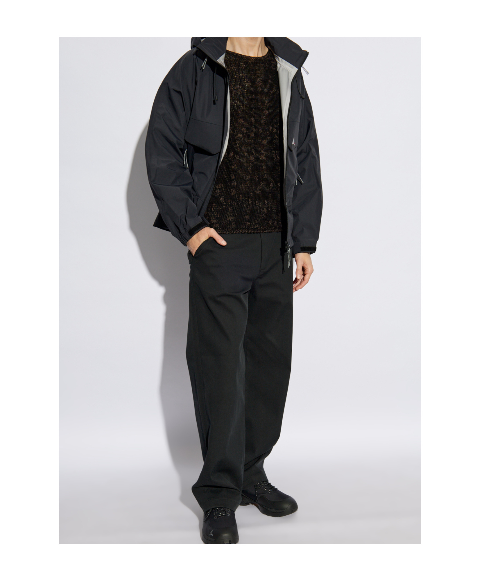 Roa Long Sleeve Sweater In Black