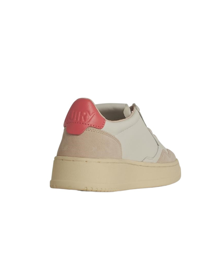 Autry Round Head Low-cut Sneakers In Nude