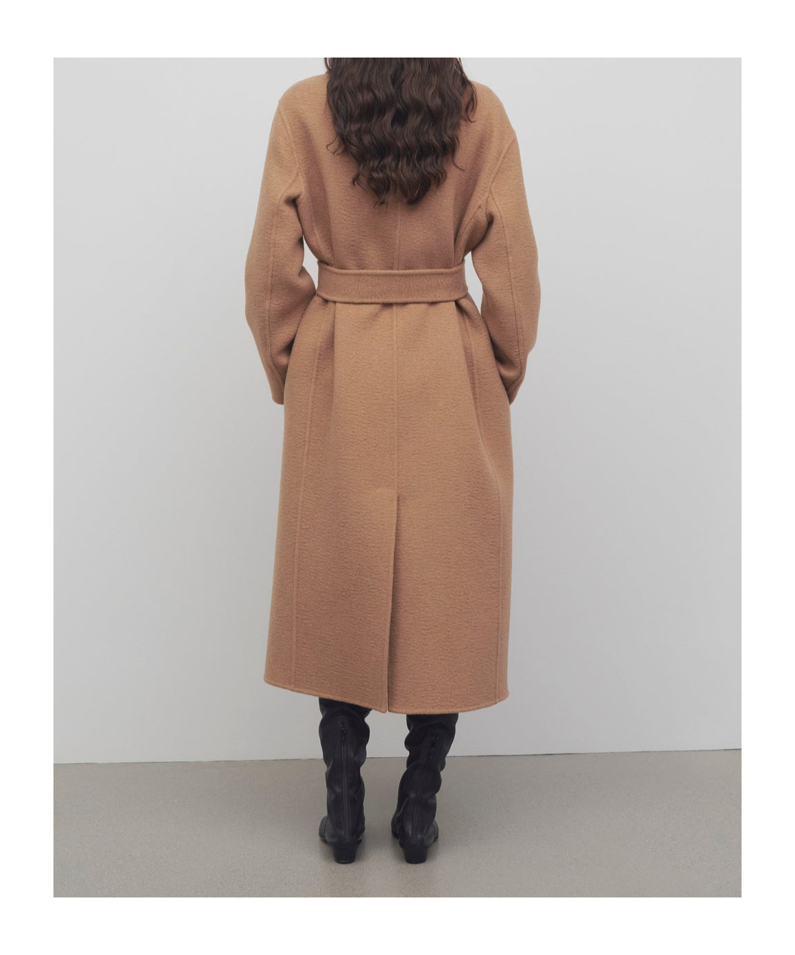 The Row Long-sleeved Cashmere Coat In Brown