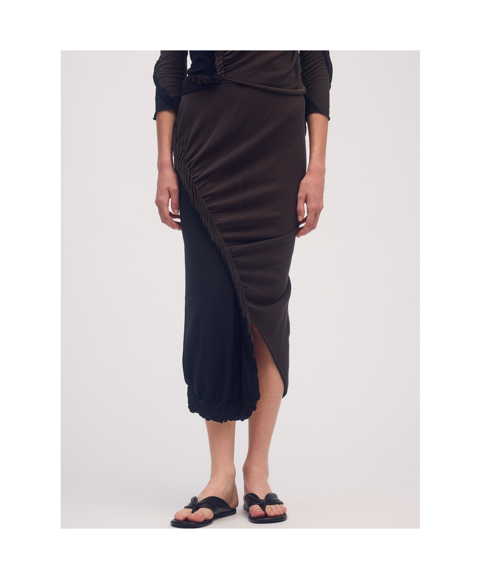 ISSEY MIYAKE ASYMMETRIC MIDI SKIRT