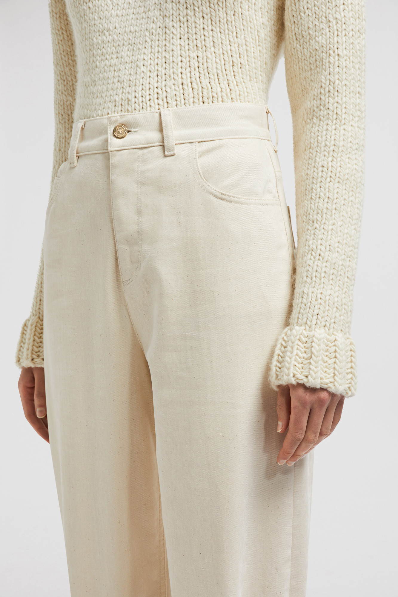 Moncler Belt-loop Three-quarter Jeans In White