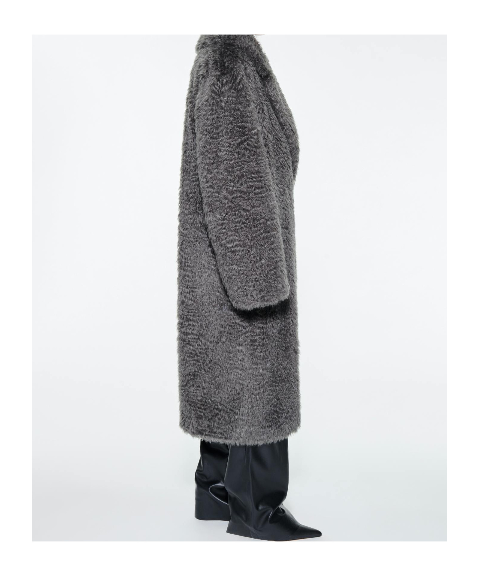 Stand Studio Nicole Fur Coat In Black