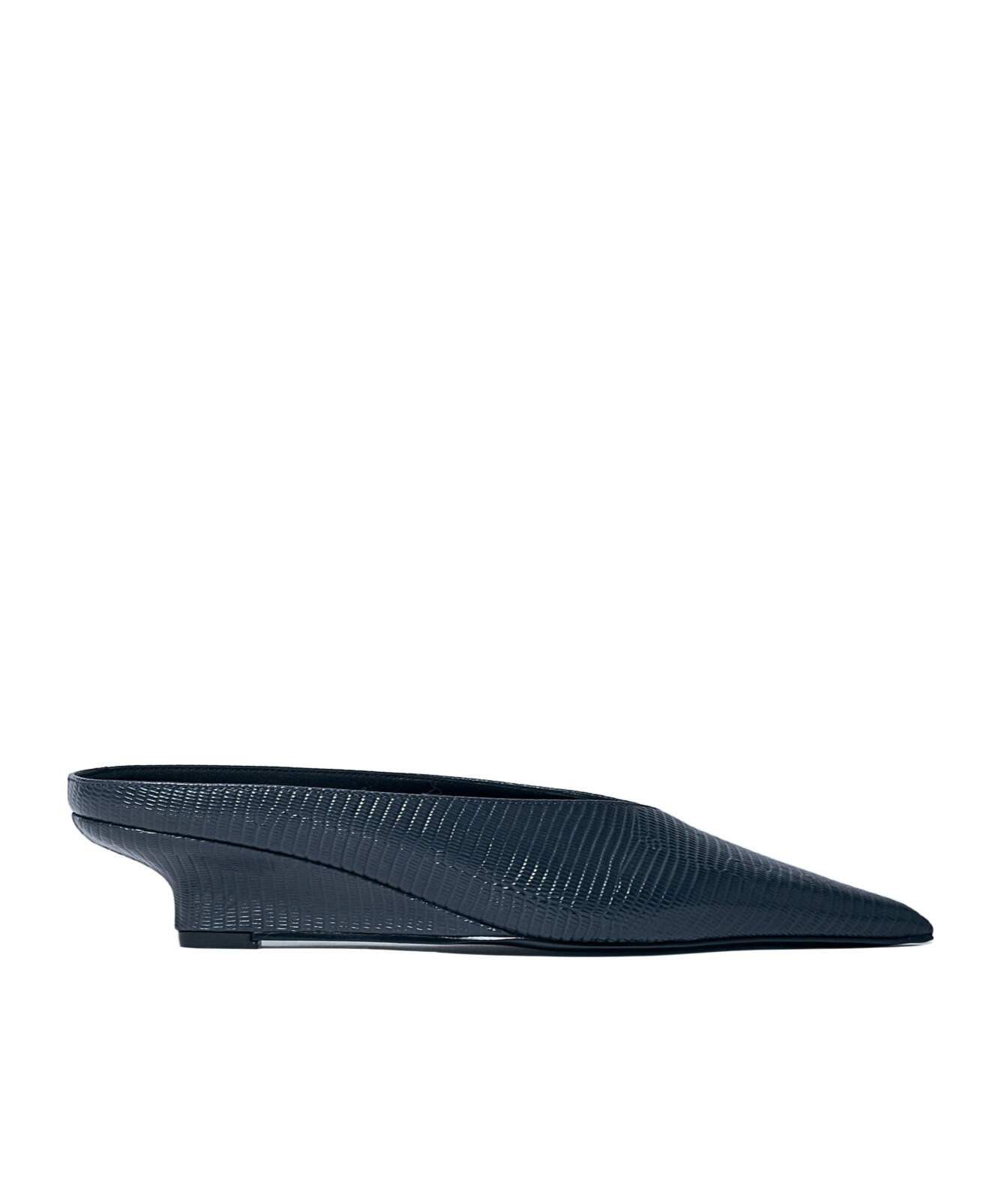 Totême Toteme Women Sharp Lizard-embossed Wedge Mules In Black