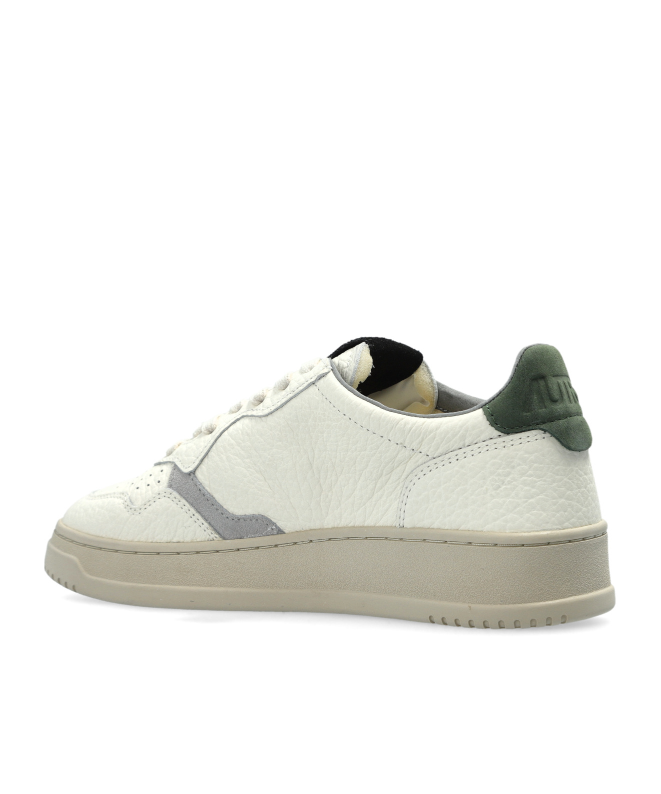 Autry Round Toe Low-top Casual Shoes In White