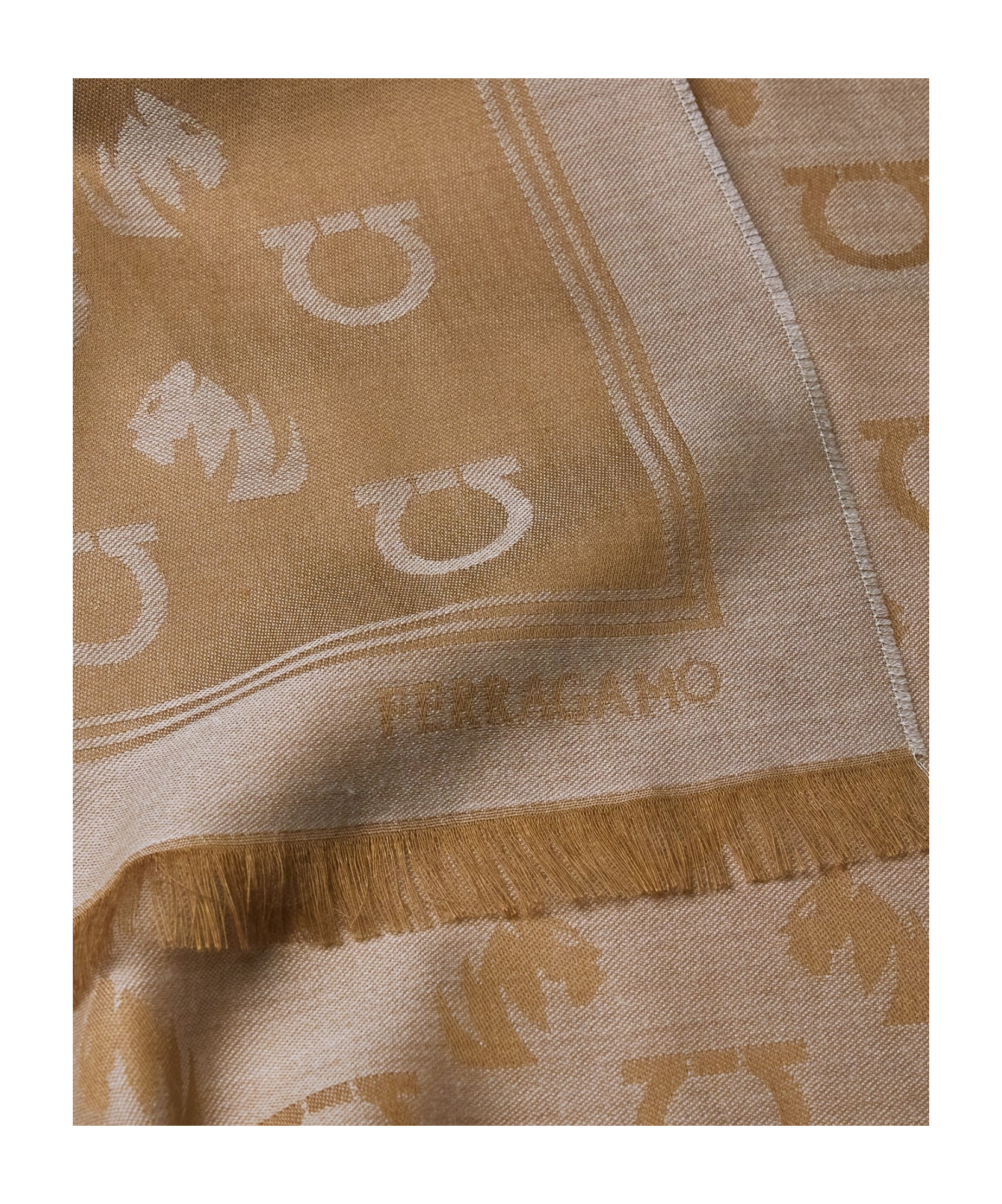 Ferragamo Jacquard Feline Motif Stole In Brown