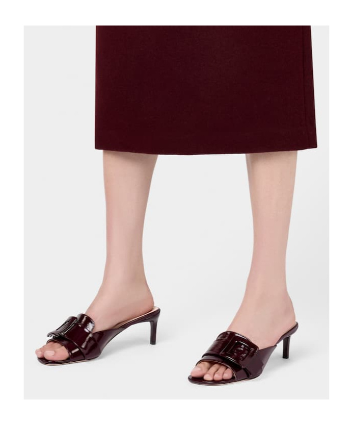 ROGER VIVIER VIV' CANARD MULES IN PATENT LEATHER