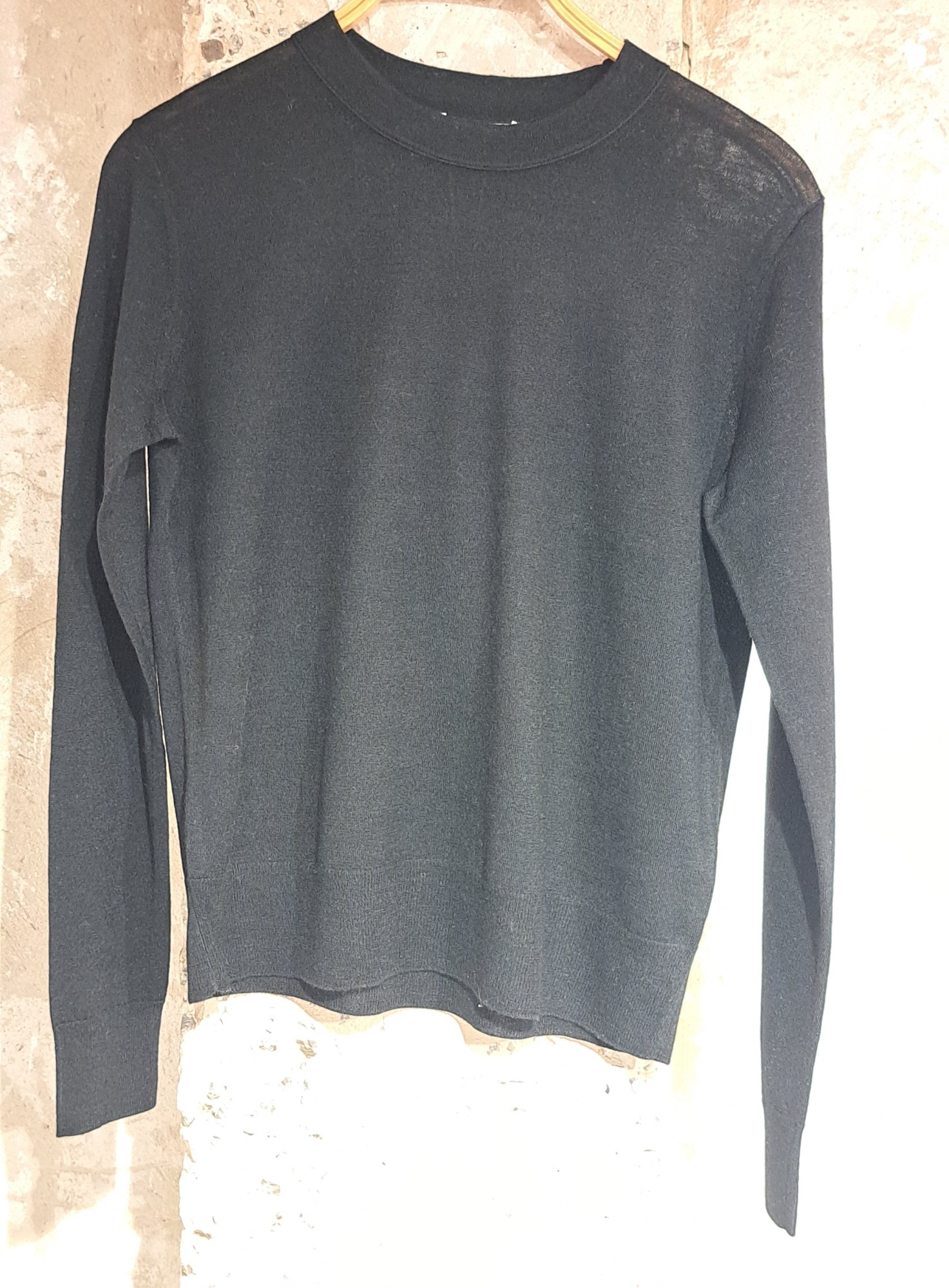 Vince Crew-neck Fine-knit Jumper In Gray