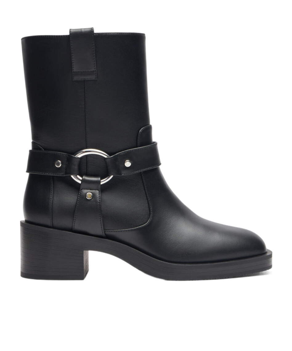 Stuart Weitzman Jax Booties In Black