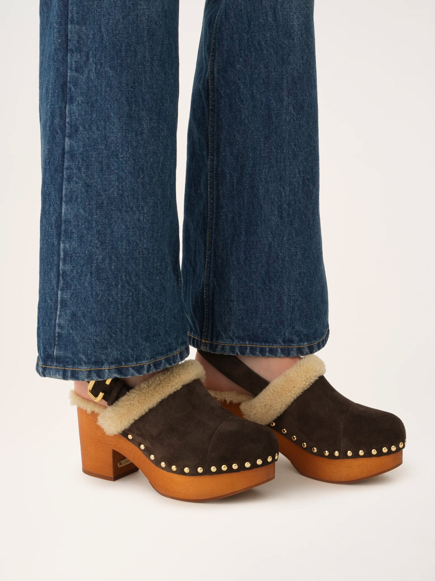 Chloé 80mm Shearling-trimmed Studded Clog In Brown