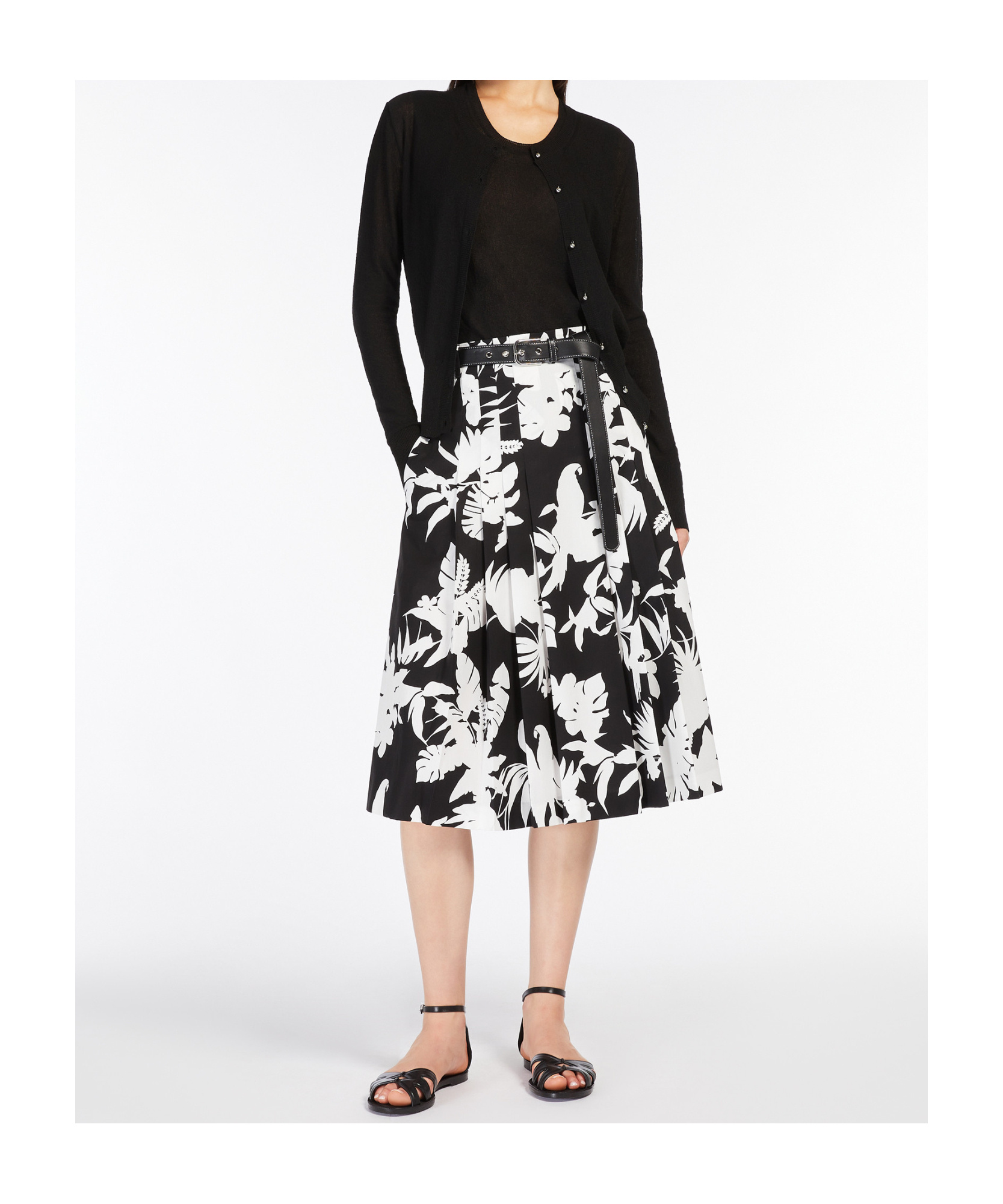 Max Mara Studio Pedone Sleeveless Knitted Top In Black