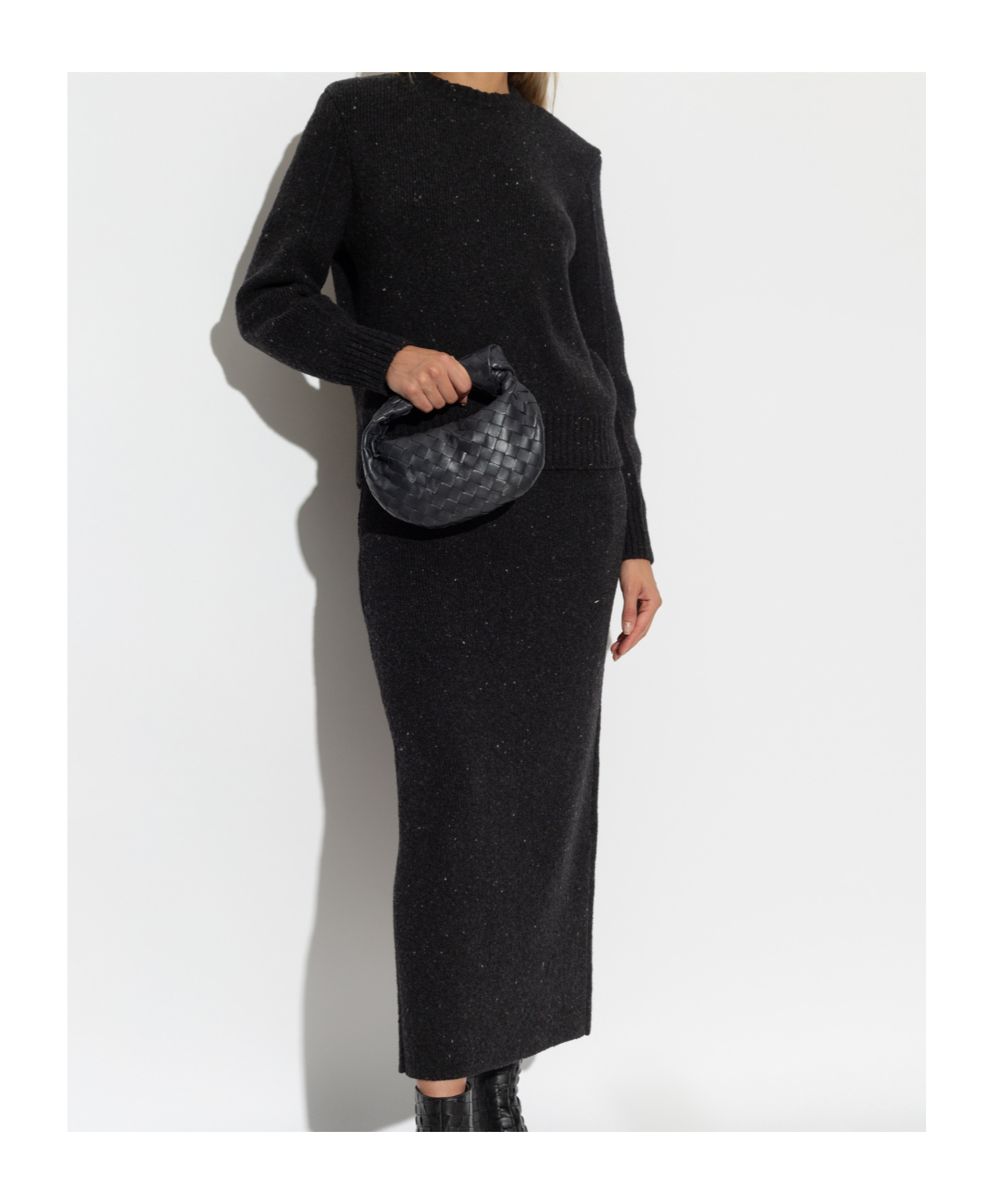 Bottega Veneta Womens Tailored Padded-shoulders Stretch-wool Blend Jumper Dark Grey Melange In Black