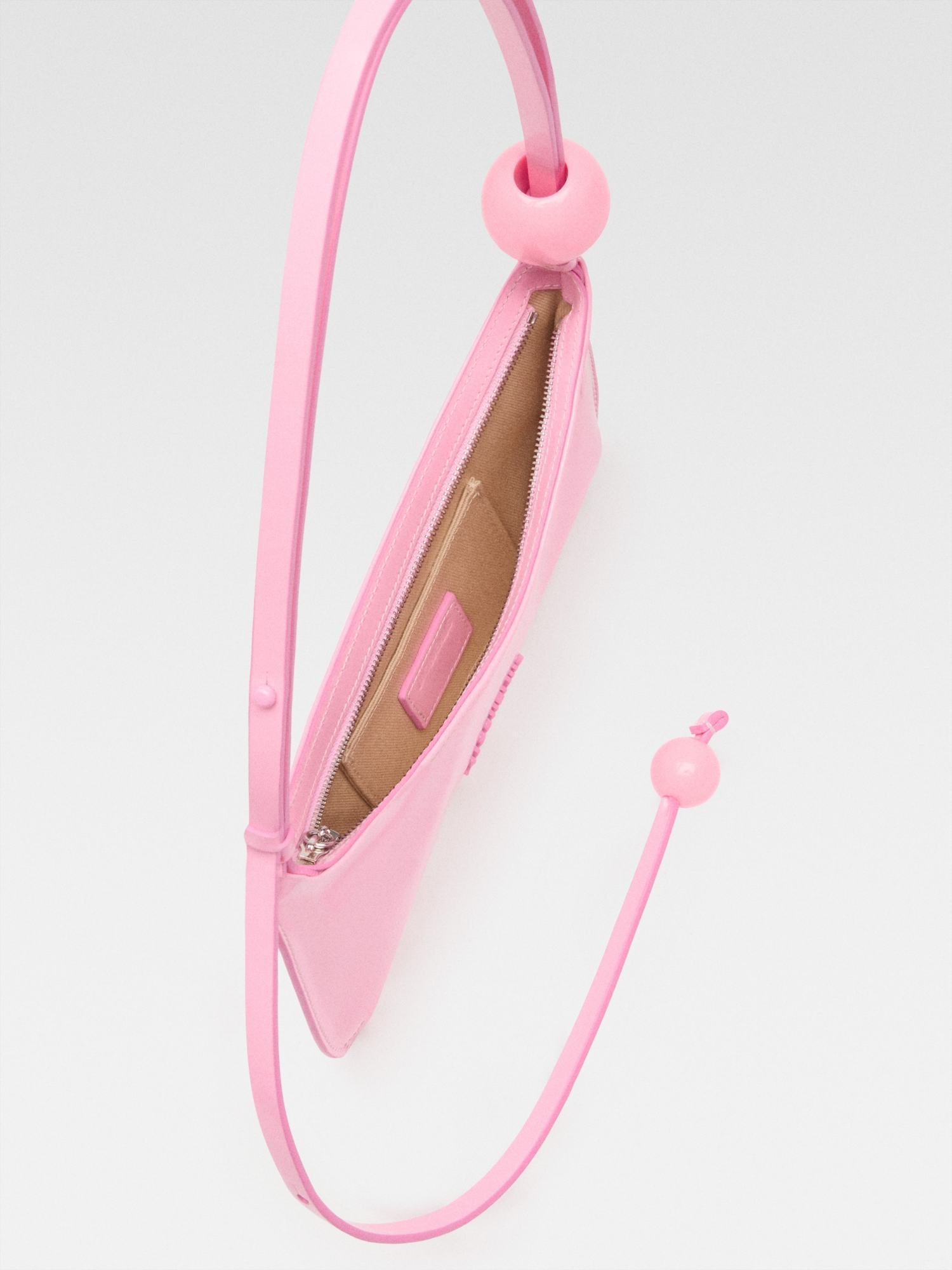 Jacquemus Le Bisou Perle Leather Shoulder Bag In Pink