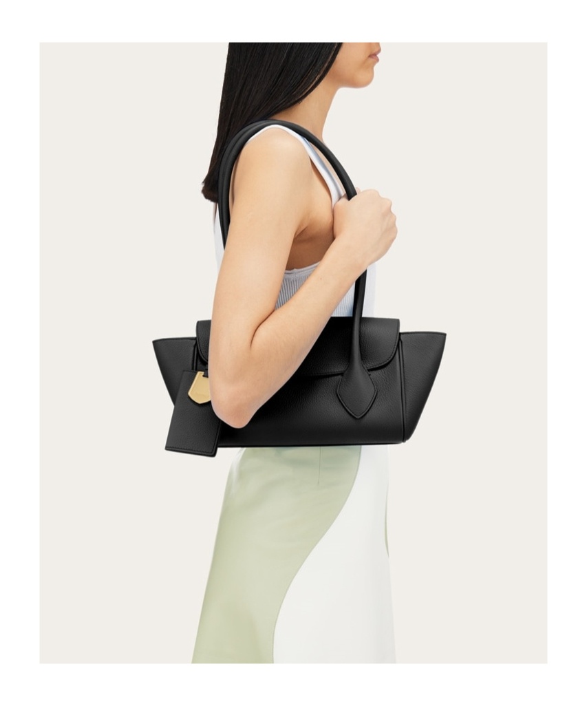 FERRAGAMO DOUBLE HANDLE AND ONE SHOULDER BAG