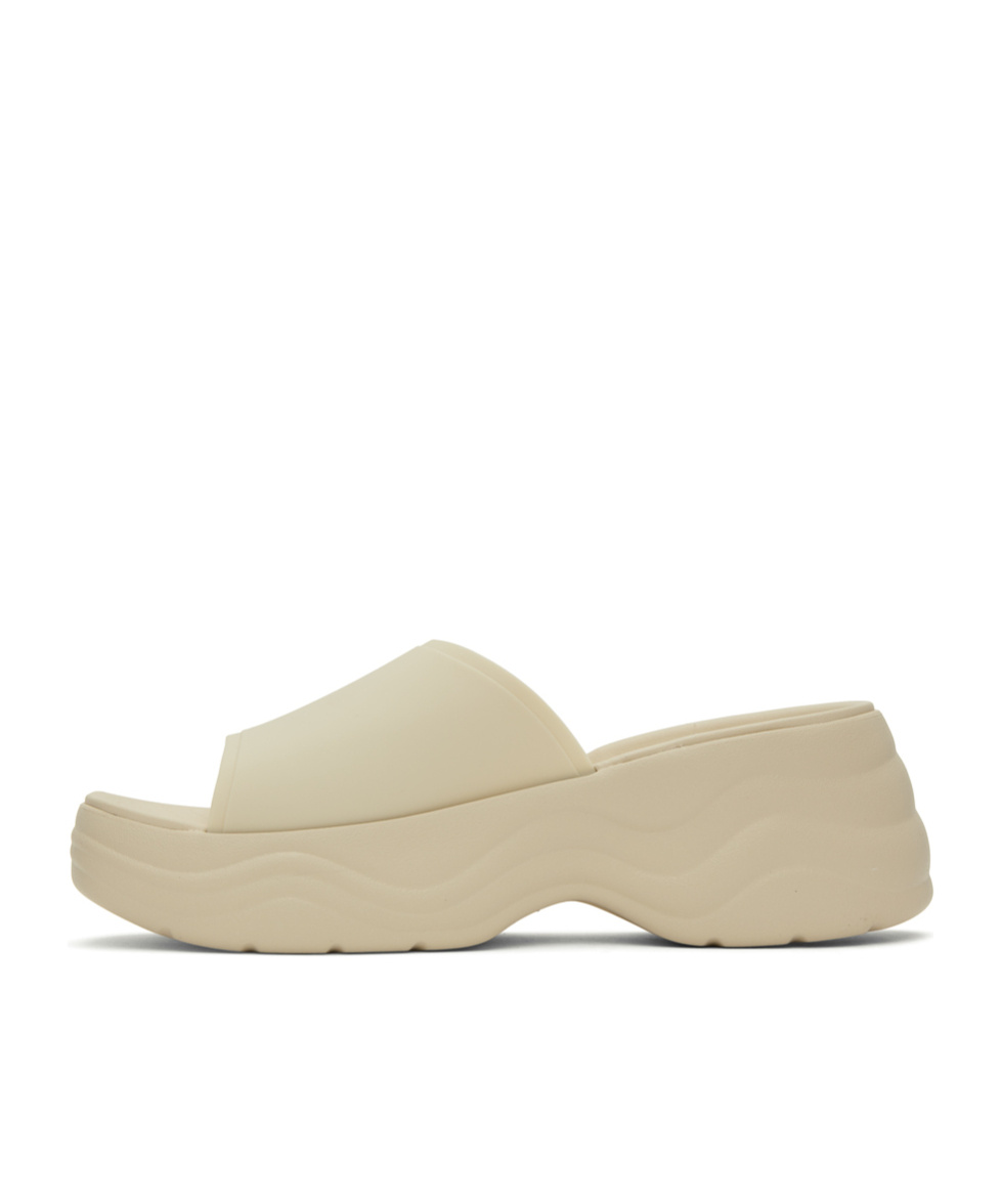 Crocs Logo Details Slippers In Nude