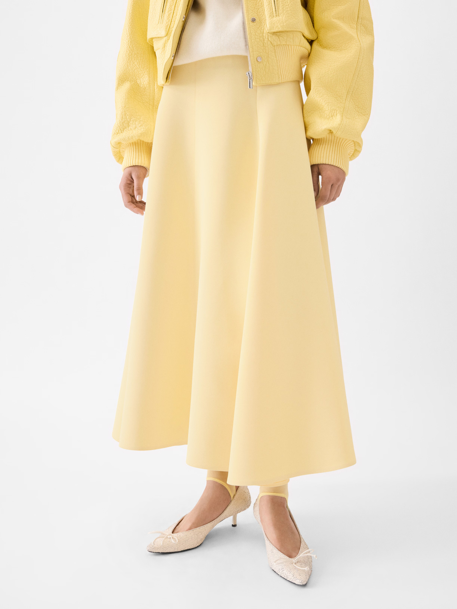 Jacquemus Triangle Paneled Crepe Midi Skirt In Yellow