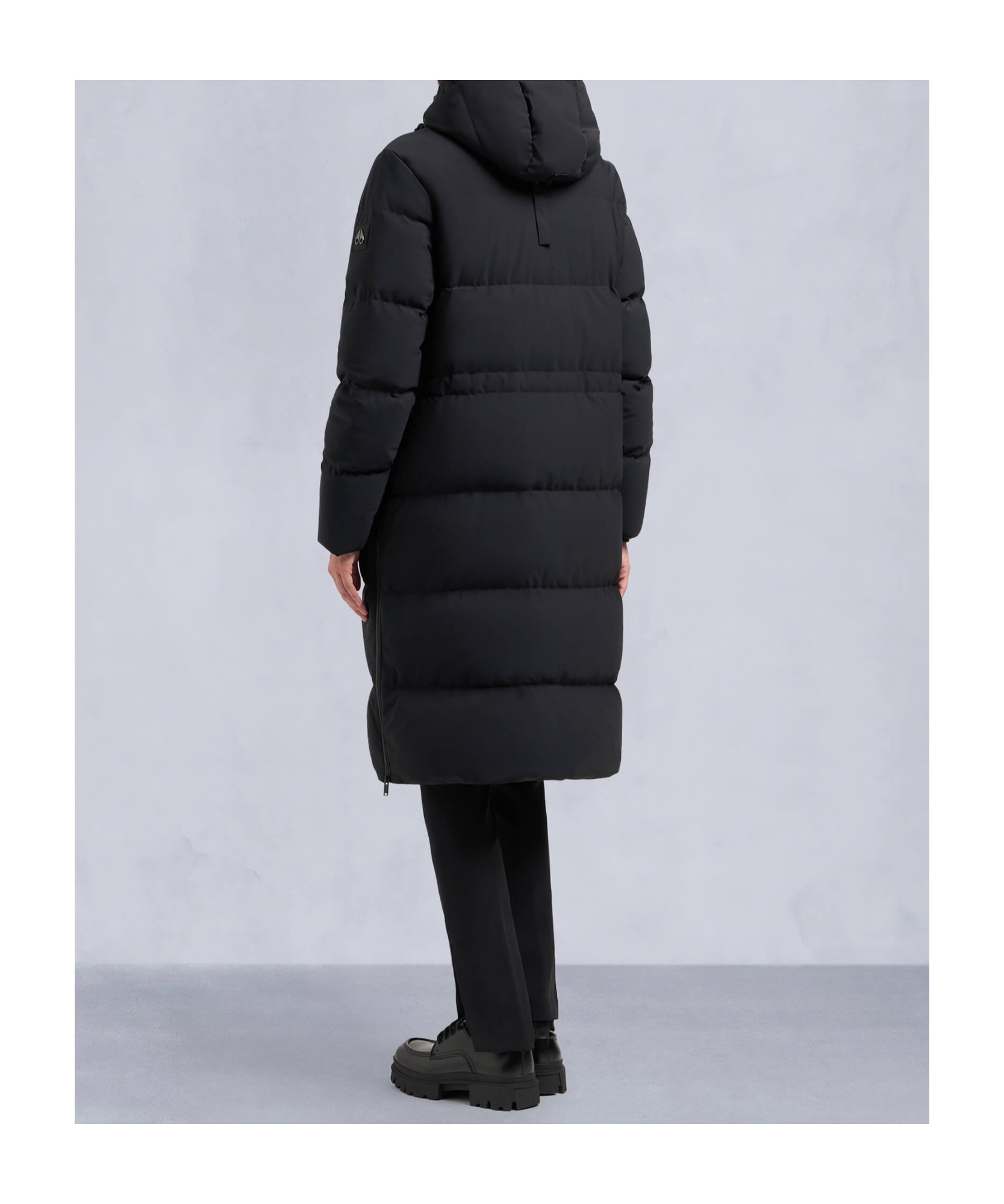 Moose Knuckles Long-sleeved Down Jacket In Black
