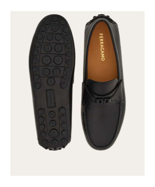 Ferragamo Gancini-buckle Leather Loafers In Black