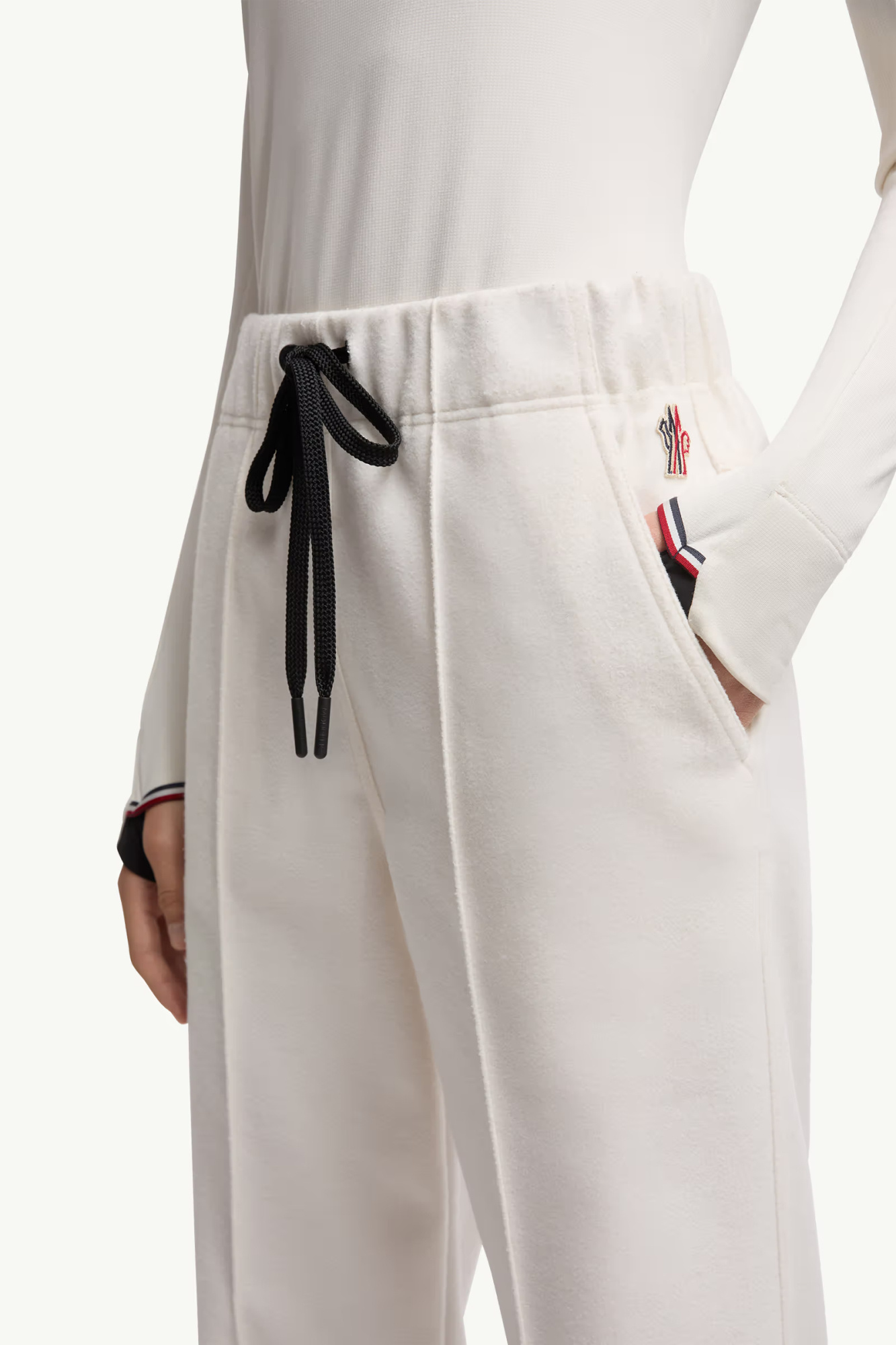 Moncler Logo Sweatpants In Gray