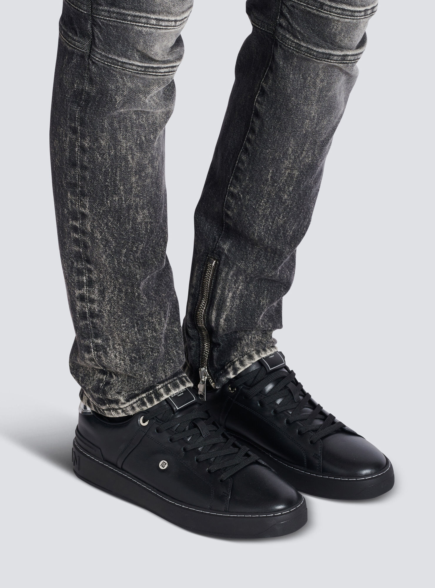 Balmain Low-top Round Toe Sneakers With Rubber Sole In Black