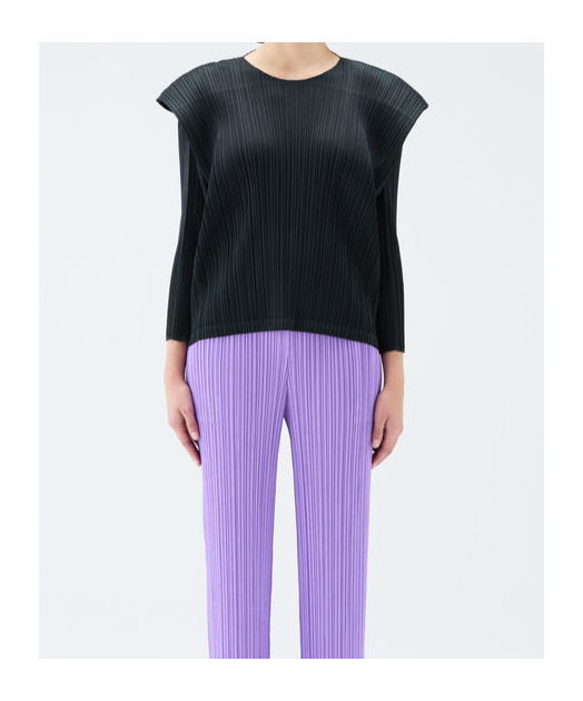 Issey Miyake Womens Black September Long-sleeve Knitted Top In Black