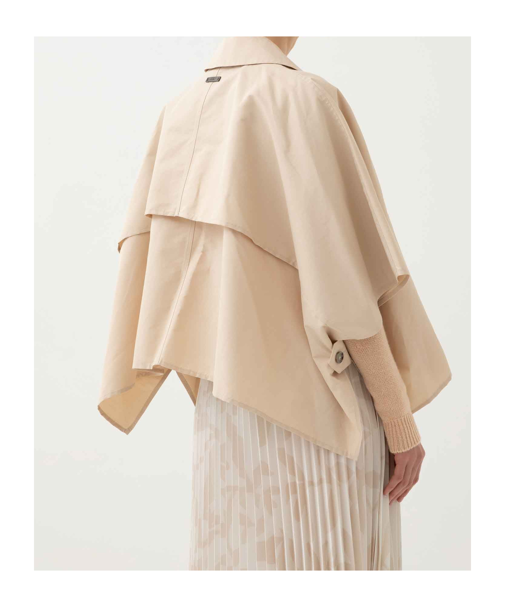 Shop Peserico Double-breasted Cape In Nude