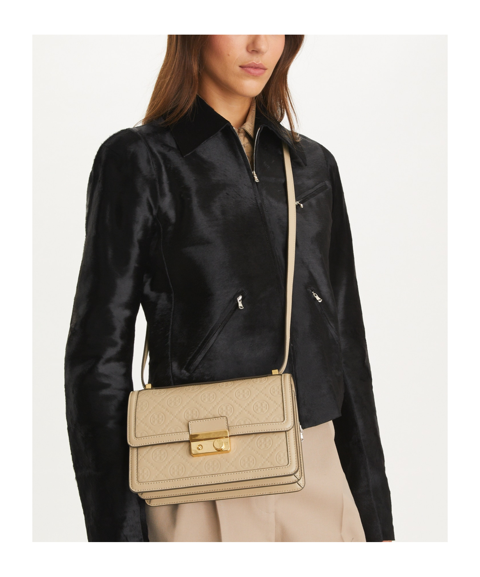 Tory Burch T Monogram Leather Shoulder Bag In Nude