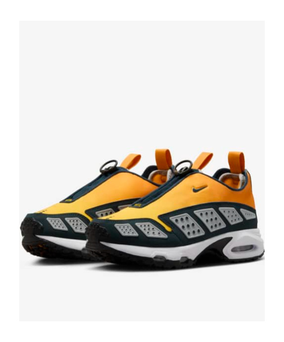 Nike Air Max Sndr Sneakers In Black