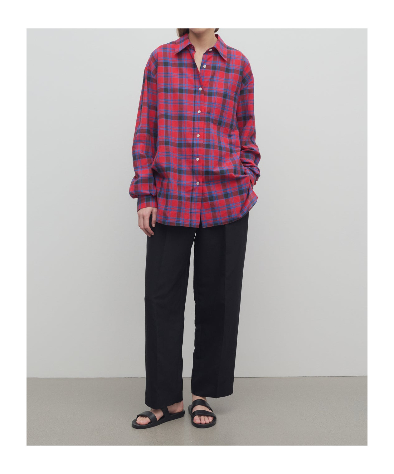 The Row Lilas Wool And Linen Blended Pants In Black