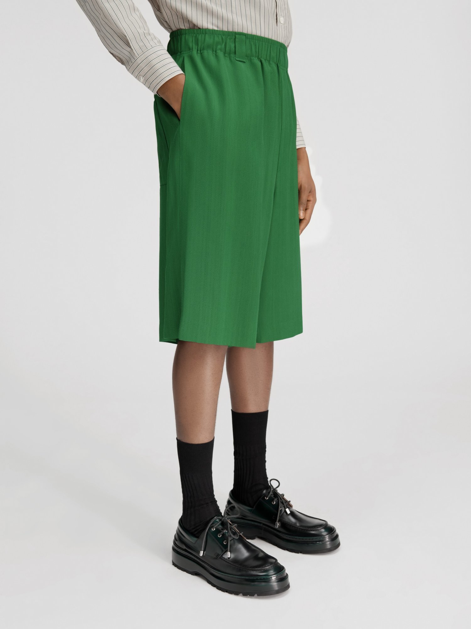 Jacquemus Oversized Shorts In Green