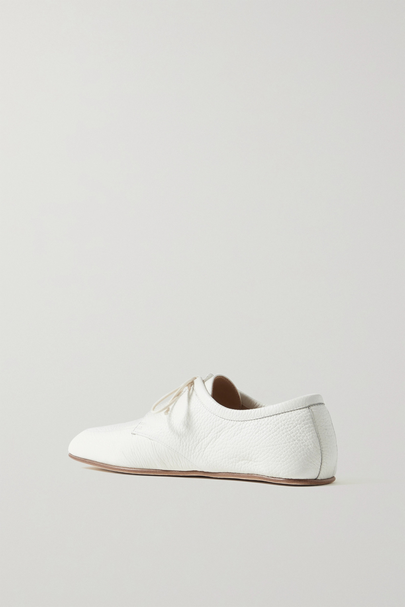 Gabriela Hearst Round-toe Flat Shoes In White