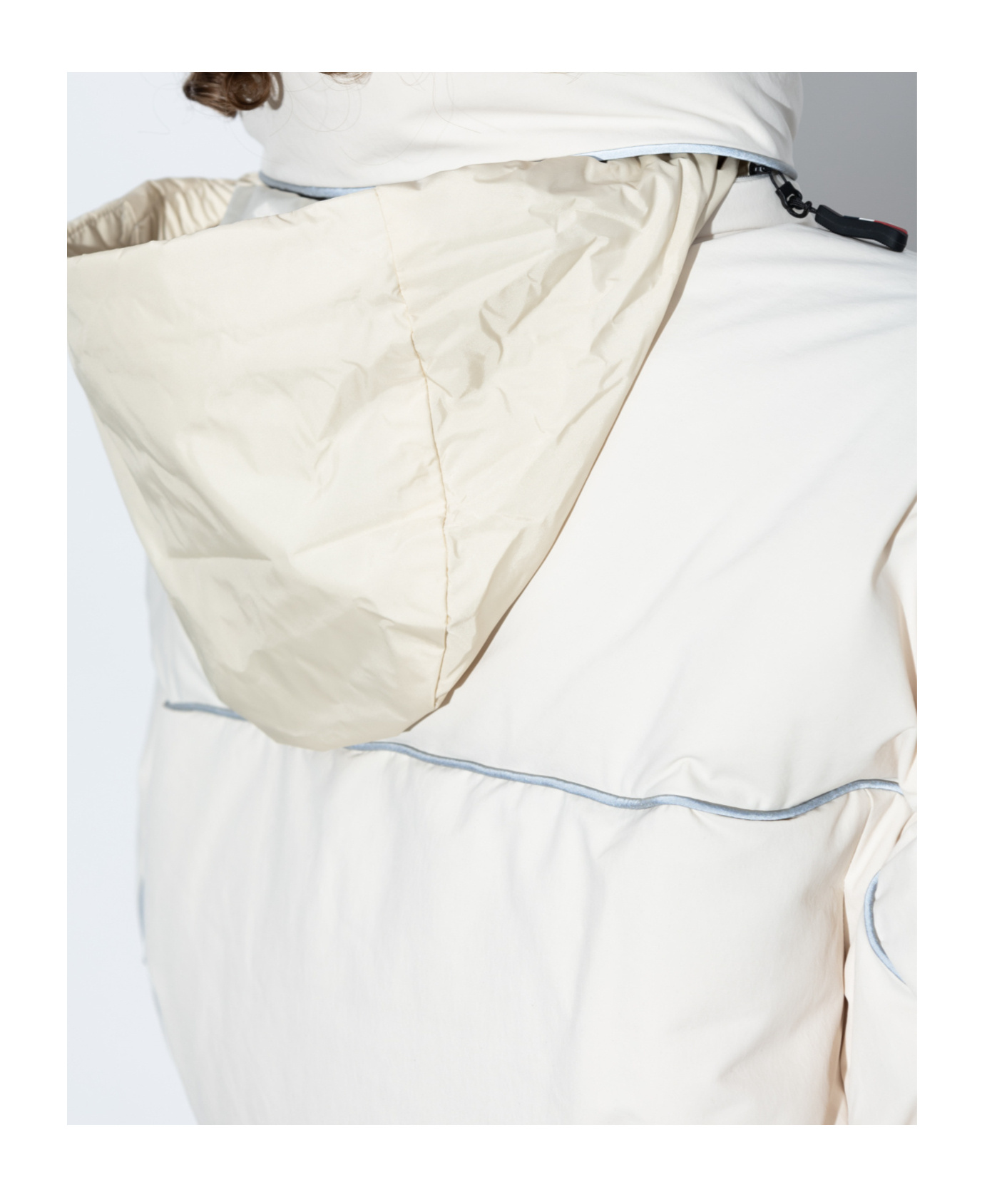 Moncler Klais Short Down Jacket In Nude