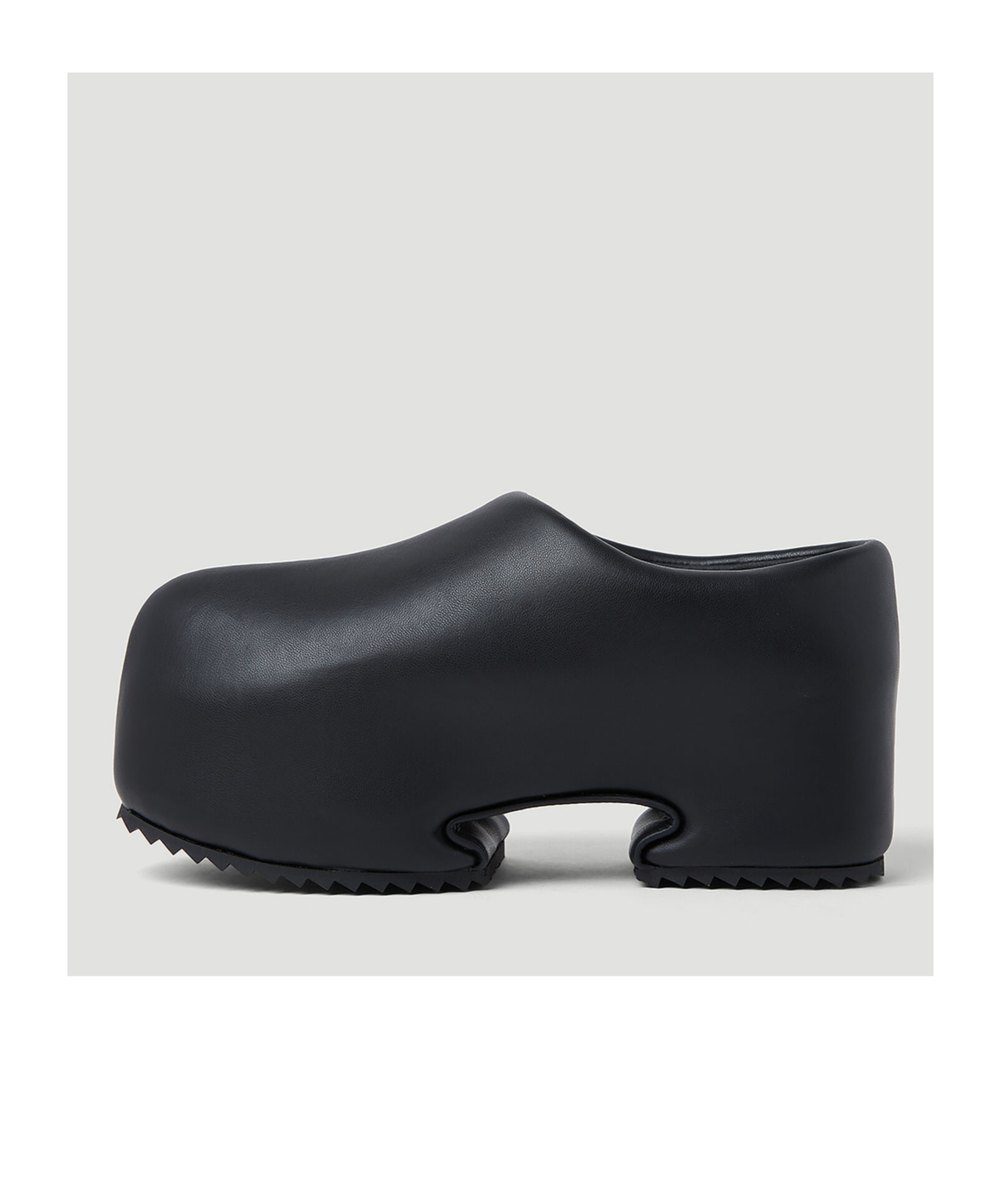 Yumeyume Thick-soled Muller Shoes In Black