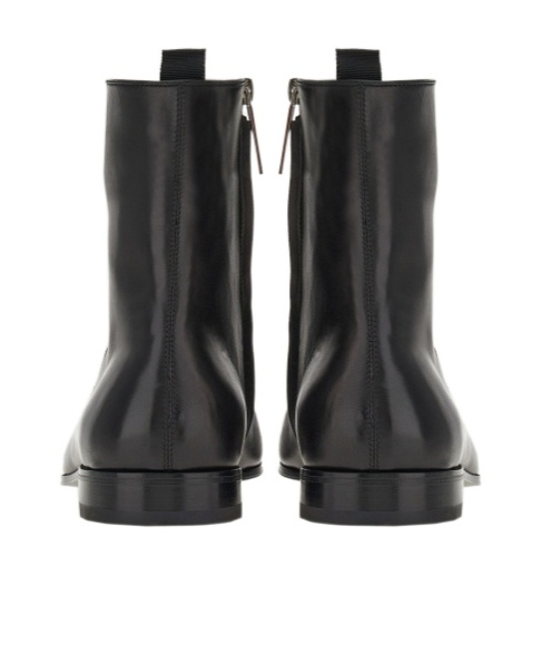 Ferragamo Leather Zip-up Ankle Boots In Black