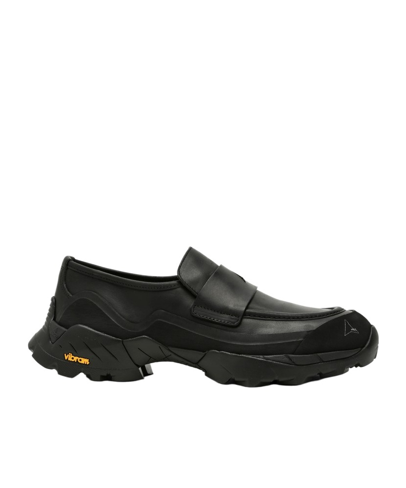 Roa Round-headed Love Shoes In Black
